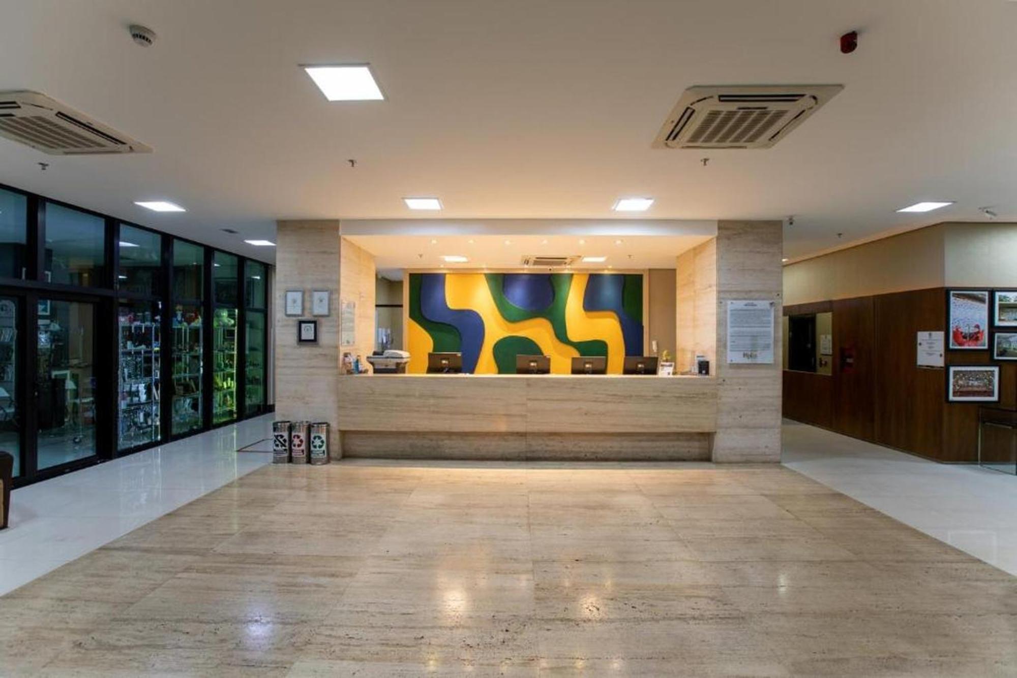 Apartahotel Alugueasy - Athos Bulcao *